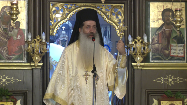 Η Απόδοση της Κοιμήσεως της Θεοτόκου στα Μάρμαρα. Ο μητροπολίτης Συμεών, ο νέος ιερέας και η γιορτή του χωριού. (video)