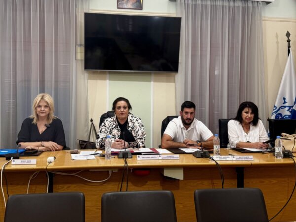 Ποια θέματα συζητήθηκαν στη χθεσινή συνεδρίαση του Δημοτικού Συμβουλίου του Δήμου Χαλκιδέων (ΦΩΤΟ)