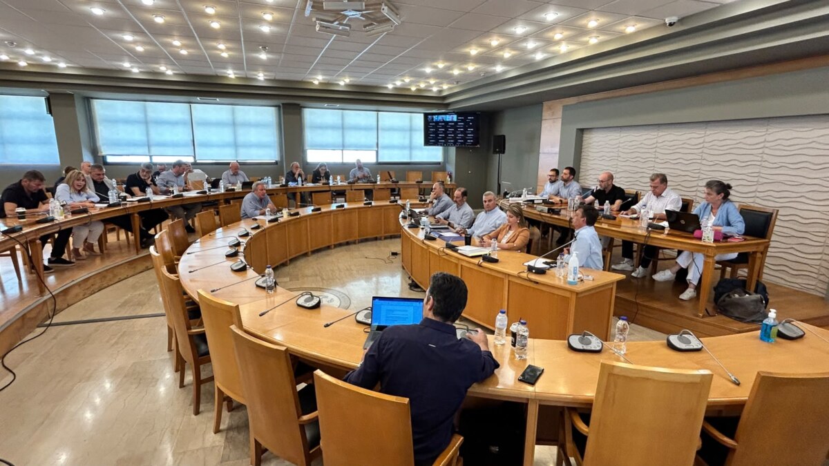 Περιφερειακό Συμβούλιο Στερεάς: Ρύθμιση χρεών καλλιεργητών της Κωπαΐδας και μέτρα στήριξης πυρόπληκτων Βοιωτίας – Φωκίδας