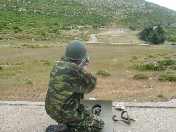 “Δεν πρόκειται για επιστράτευση, οργανώνεται η εφεδρεία οπλιτών πολιτών”. Καμπάς (video)