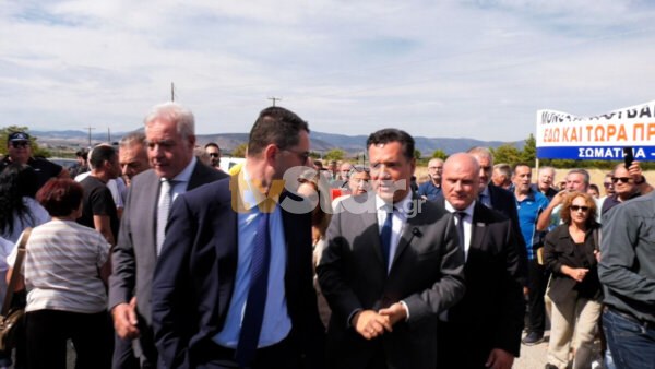 “Θερμή” υποδοχή Γεωργιάδη στο νοσοκομείο της Θήβας.(video)