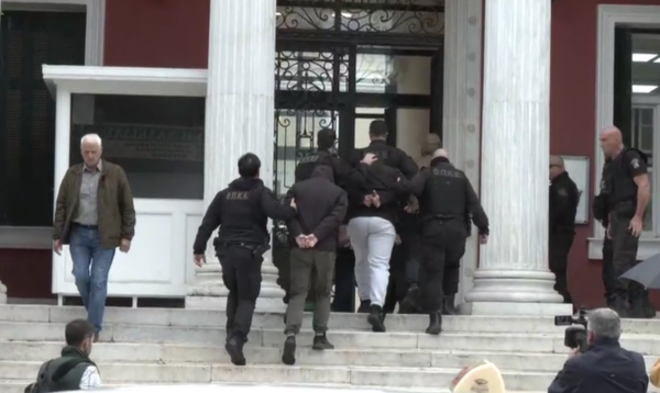 Δολοφονία Μάριου Ρουμπή: Εισαγγελική πρόταση παραπομπής και των επτά κατηγορουμένων σε δίκη (Video)