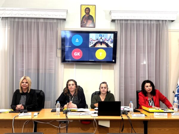 Συνεδρίασε το Δημοτικό Συμβούλιο του Δήμου Χαλκιδέων (ΦΩΤΟ)