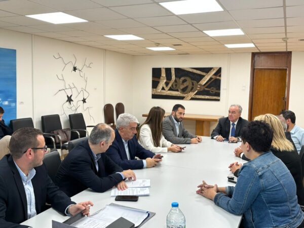Ευρεία σύσκεψη για την αντιμετώπιση των διαβρώσεων στην Αυλίδα υπό τον Αν. Υπουργό Εθνικής Οικονομίας & Οικονομικών Νίκο Παπαθανάση
