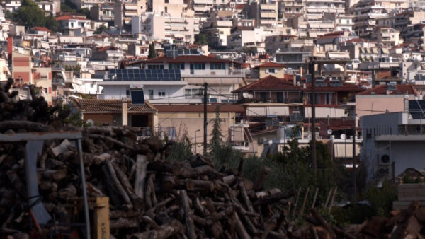 Σπεύδουν για καυσόξυλα οι καταναλωτές- Στα ύψη το κόστος για τις επιχειρήσεις (video)
