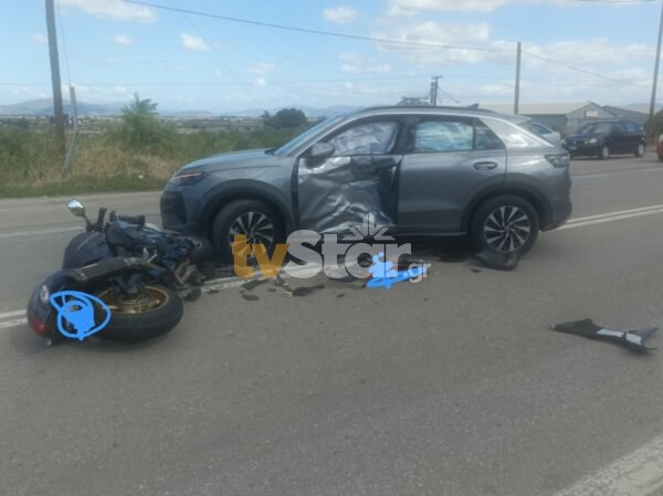 Βοιωτία: Σφοδρή σύγκρουση μοτοσικλέτας με αυτοκίνητο στο Καλάμι