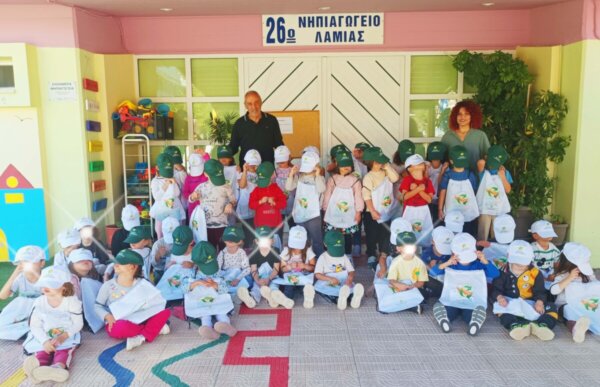 Ανακύκλωση με παιχνίδι, φαντασία & παιδικά χαμόγελα στη Λαμία! (ΦΩΤΟ)