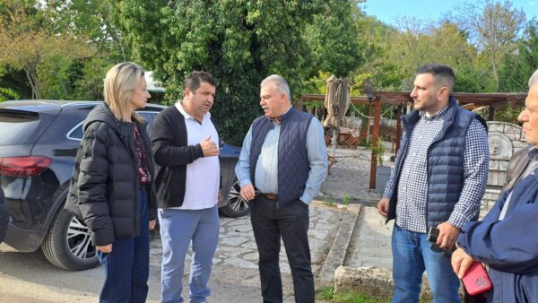 Κλιμάκιο του ΠΑΣΟΚ στις πληγείσες περιοχές της Εύβοιας