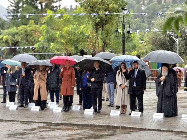 Τις εορταστικές εκδηλώσεις για την Εθνική Επέτειο της 28ης Οκτωβρίου τίμησε ο Δήμος Χαλκιδέων